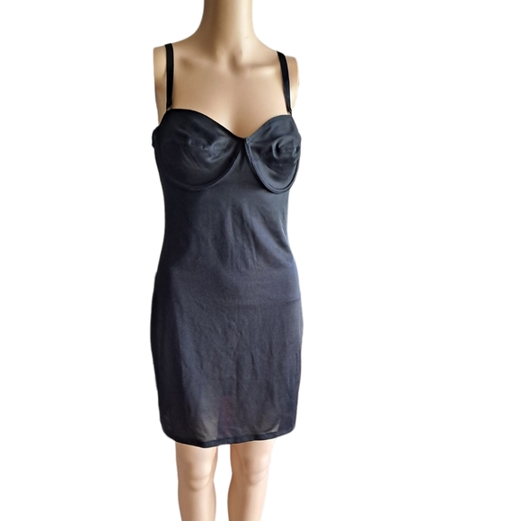 Black knee length full slip/chemises/shape wear - Picture 1 of 2